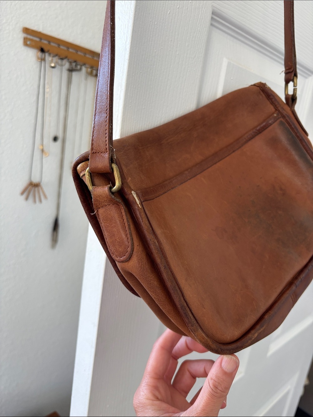 Vintage Coach Brown Leather Saddle Crossbody Bag - Picture 7 of 9